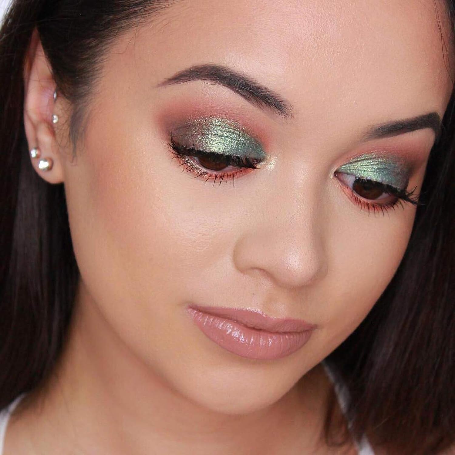 24 Eyeshadow Palette - Eye Makeup Palette with Matte, Shimmer and Metallic Finishes - Face Makeup Palette - Bondi - 2.5 Oz